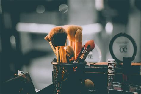 Anuncios publicitarios de maquillaje: cómo publicitar tu marca.